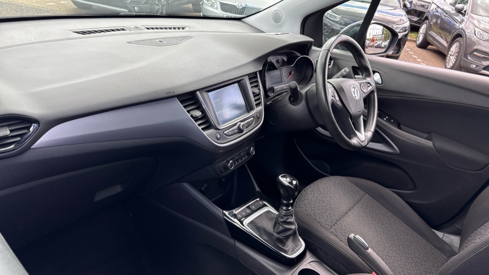 Vauxhall Crossland 1.2 Turbo Design 5dr Petrol Hatchback - Image 9