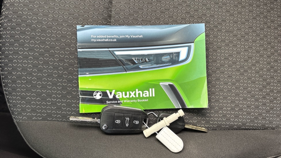 Vauxhall Crossland 1.2 Turbo Design 5dr Petrol Hatchback - Image 19
