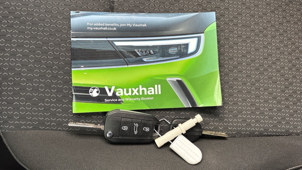Vauxhall Crossland 1.2 Turbo Design 5dr Petrol Hatchback - Image 21