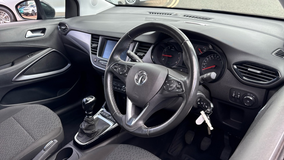 Vauxhall Crossland 1.2 Turbo Design 5dr Petrol Hatchback - Image 38