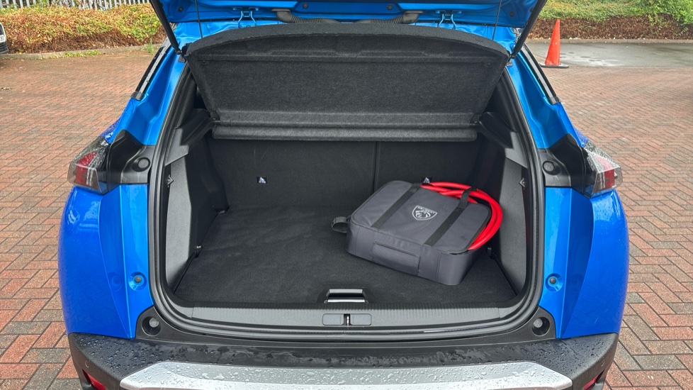 Peugeot 2008 100kW GT 50kWh 5dr Auto Electric Estate - Image 4