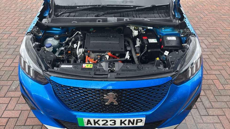 Peugeot 2008 100kW GT 50kWh 5dr Auto Electric Estate - Image 8