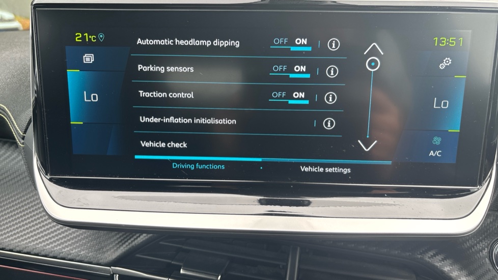 Peugeot 2008 100kW GT 50kWh 5dr Auto Electric Estate - Image 24