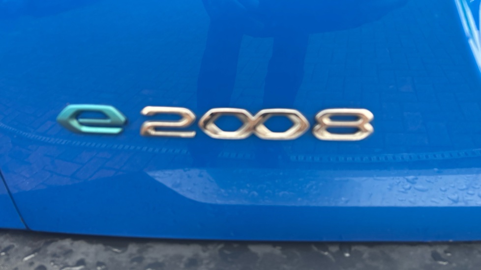 Peugeot 2008 100kW GT 50kWh 5dr Auto Electric Estate - Image 44