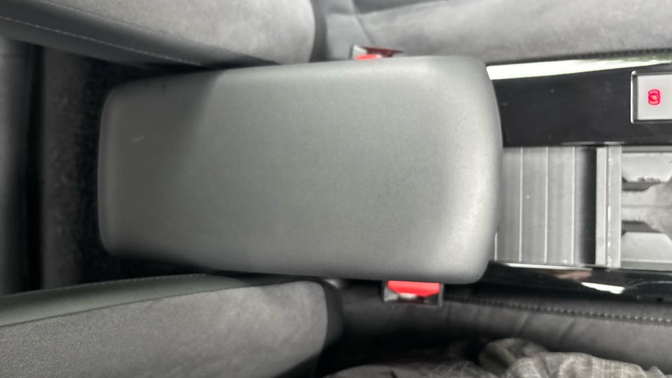 Citroen C4 100kW Shine Plus 50kWh 5dr Auto Electric Hatchback - Image 33