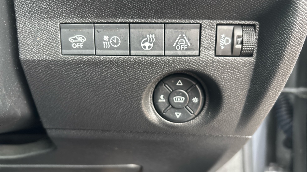 Citroen C4 100kW Shine Plus 50kWh 5dr Auto Electric Hatchback - Image 39