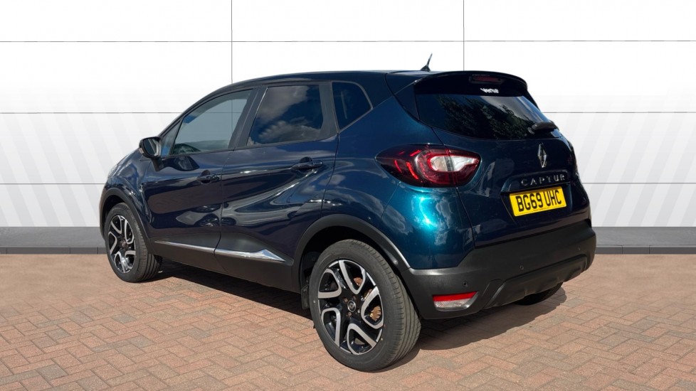 Renault Captur 0.9 TCE 90 Iconic 5dr Petrol Hatchback - Image 2