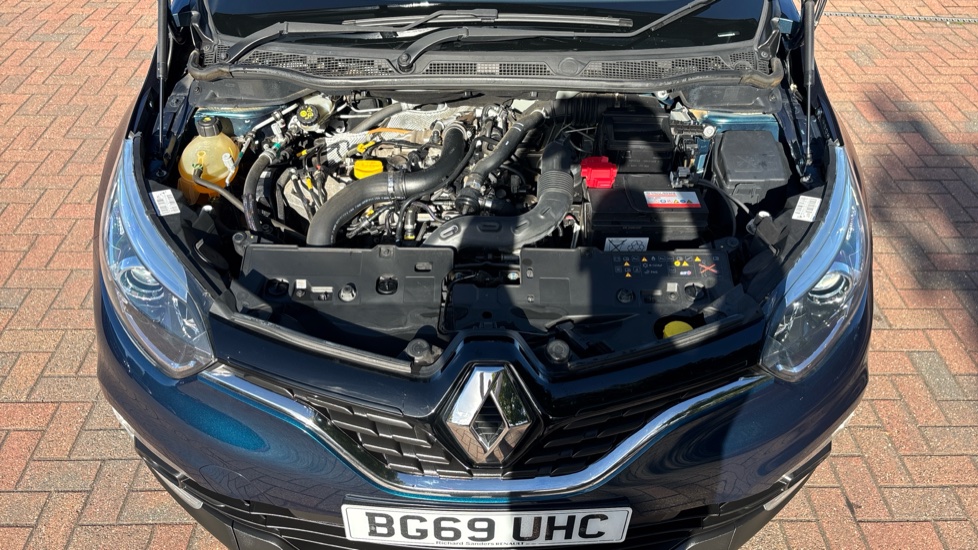 Renault Captur 0.9 TCE 90 Iconic 5dr Petrol Hatchback - Image 8