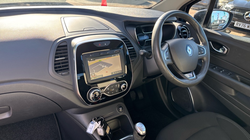 Renault Captur 0.9 TCE 90 Iconic 5dr Petrol Hatchback - Image 9