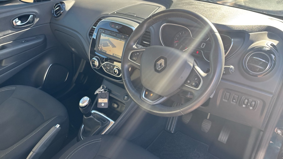 Renault Captur 0.9 TCE 90 Iconic 5dr Petrol Hatchback - Image 11