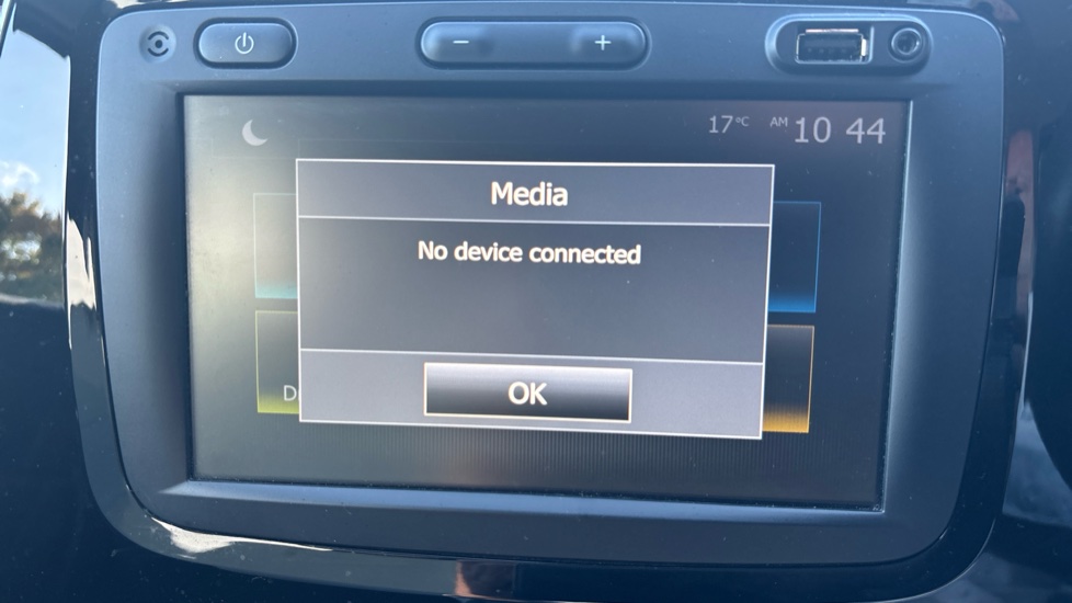Renault Captur 0.9 TCE 90 Iconic 5dr Petrol Hatchback - Image 24