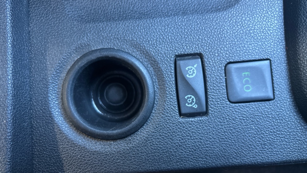 Renault Captur 0.9 TCE 90 Iconic 5dr Petrol Hatchback - Image 29