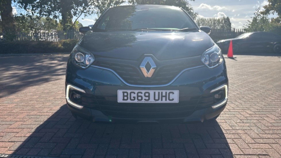 Renault Captur 0.9 TCE 90 Iconic 5dr Petrol Hatchback - Image 38
