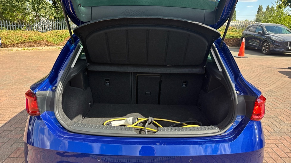 SEAT Leon 1.4 eHybrid Xcellence 5dr DSG Hatchback - Image 4