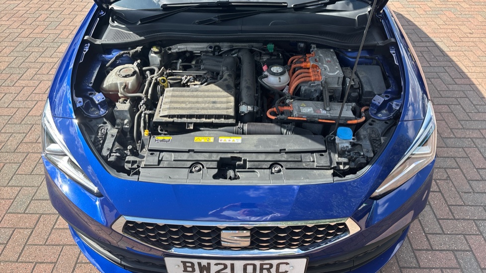 SEAT Leon 1.4 eHybrid Xcellence 5dr DSG Hatchback - Image 8
