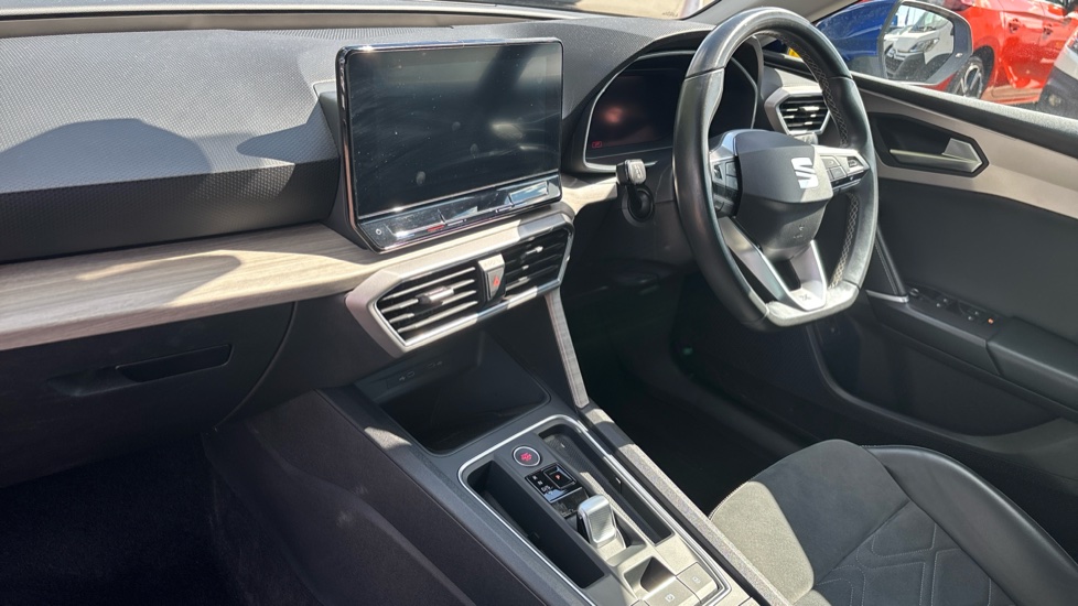SEAT Leon 1.4 eHybrid Xcellence 5dr DSG Hatchback - Image 9