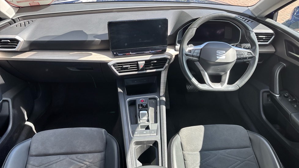 SEAT Leon 1.4 eHybrid Xcellence 5dr DSG Hatchback - Image 10