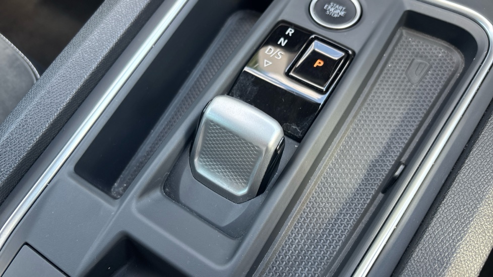 SEAT Leon 1.4 eHybrid Xcellence 5dr DSG Hatchback - Image 13