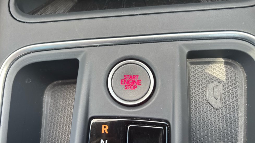 SEAT Leon 1.4 eHybrid Xcellence 5dr DSG Hatchback - Image 27