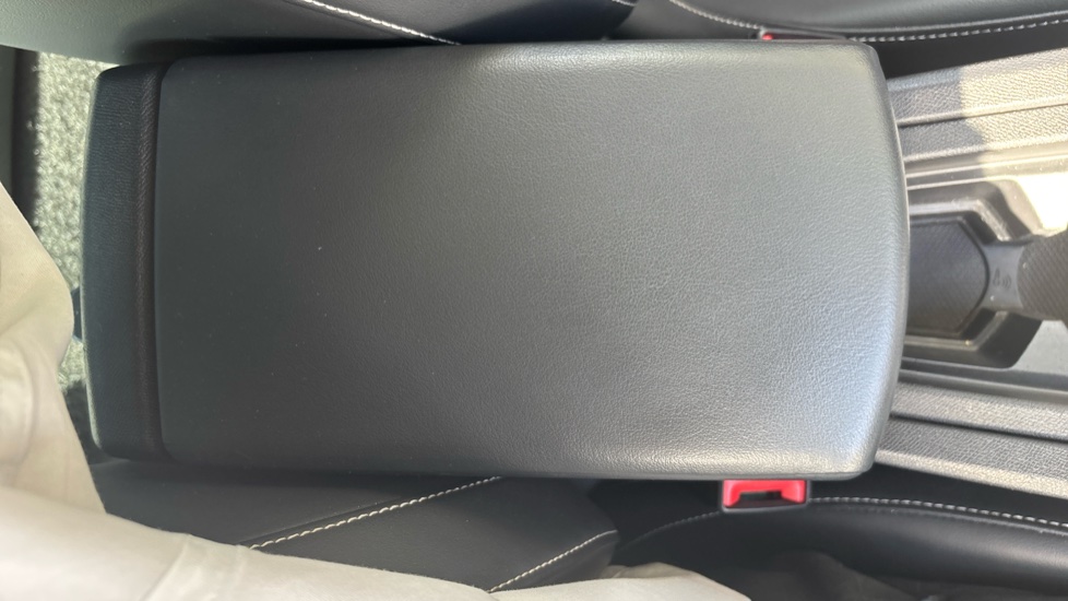 SEAT Leon 1.4 eHybrid Xcellence 5dr DSG Hatchback - Image 30