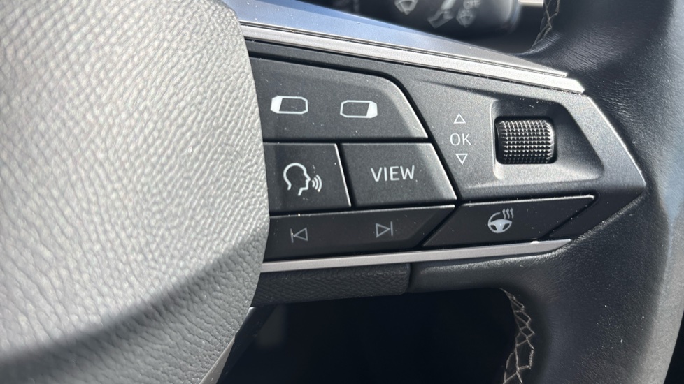 SEAT Leon 1.4 eHybrid Xcellence 5dr DSG Hatchback - Image 34