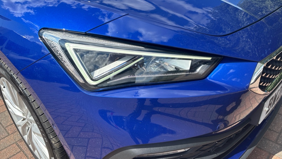 SEAT Leon 1.4 eHybrid Xcellence 5dr DSG Hatchback - Image 39