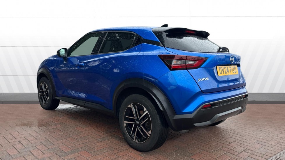 Nissan Juke 1.0 DiG-T N-Connecta 5dr DCT Petrol Hatchback - Image 2