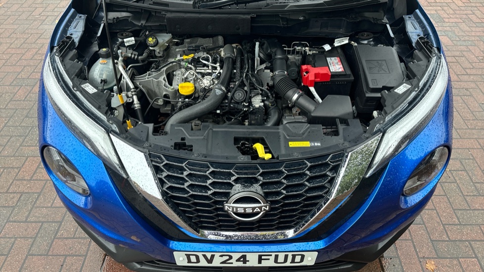 Nissan Juke 1.0 DiG-T N-Connecta 5dr DCT Petrol Hatchback - Image 8