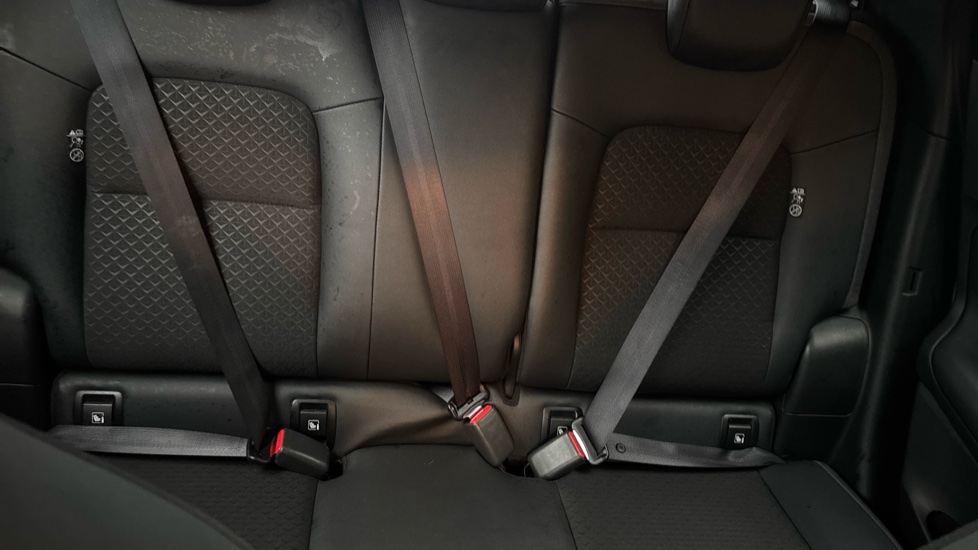 Nissan Juke 1.0 DiG-T N-Connecta 5dr DCT Petrol Hatchback - Image 15