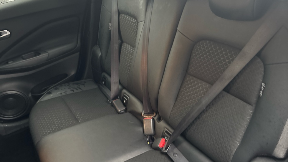 Nissan Juke 1.0 DiG-T N-Connecta 5dr DCT Petrol Hatchback - Image 16