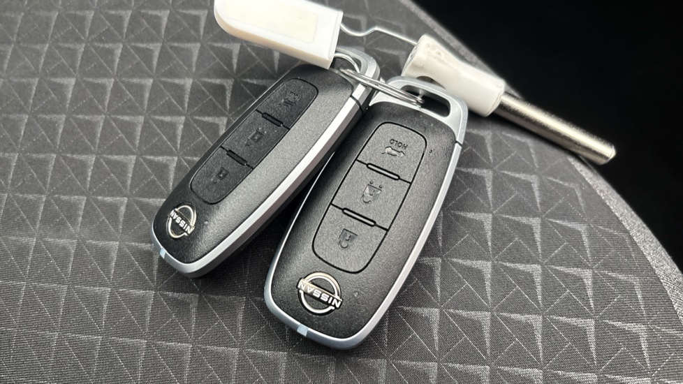 Nissan Juke 1.0 DiG-T N-Connecta 5dr DCT Petrol Hatchback - Image 20