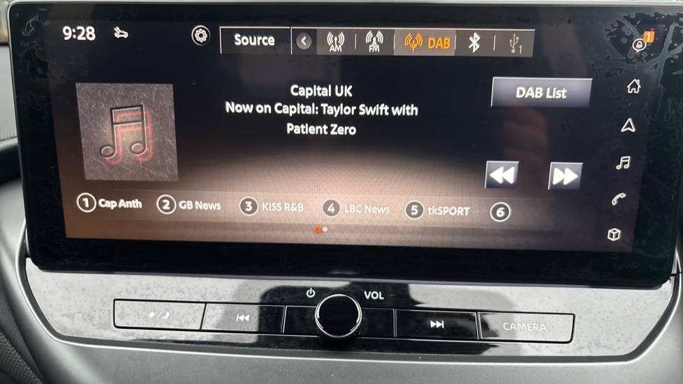 Nissan Juke 1.0 DiG-T N-Connecta 5dr DCT Petrol Hatchback - Image 25