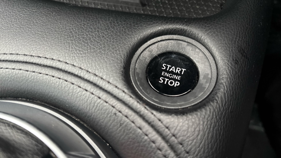 Nissan Juke 1.0 DiG-T N-Connecta 5dr DCT Petrol Hatchback - Image 27