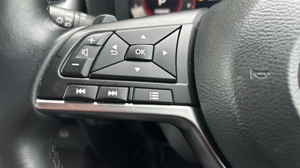 Nissan Juke 1.0 DiG-T N-Connecta 5dr DCT Petrol Hatchback - Image 31