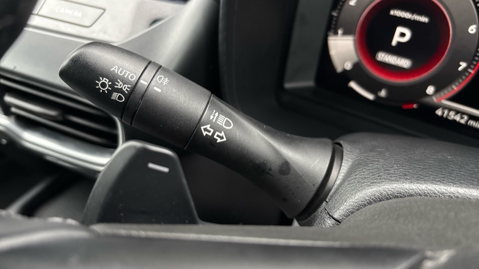 Nissan Juke 1.0 DiG-T N-Connecta 5dr DCT Petrol Hatchback - Image 32