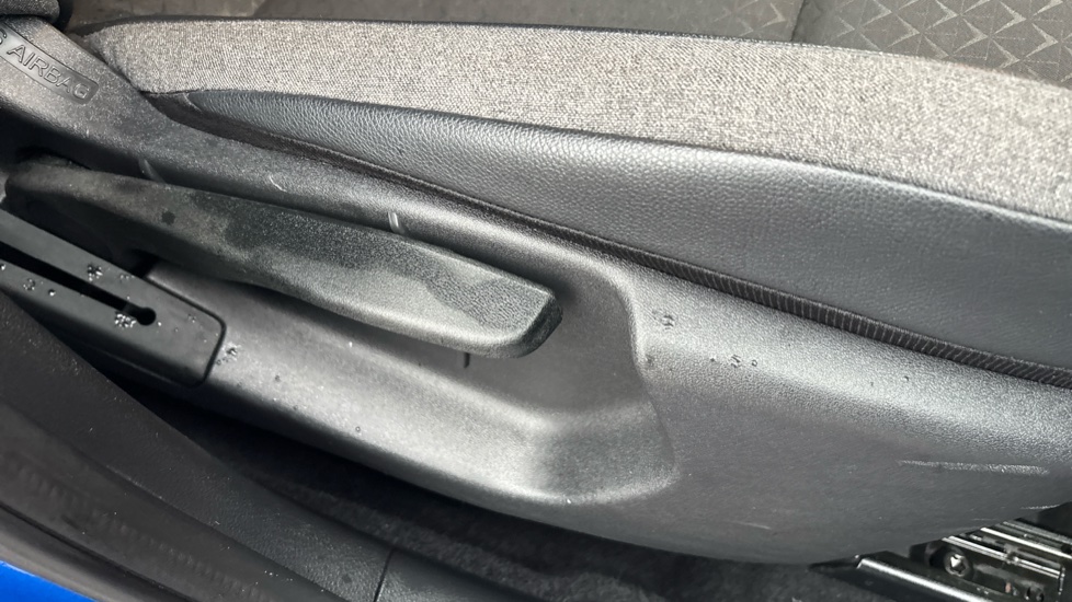 Nissan Juke 1.0 DiG-T N-Connecta 5dr DCT Petrol Hatchback - Image 36