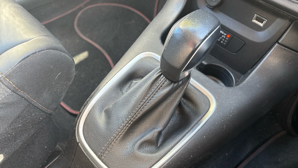 Citroen C3 1.2 PureTech 110 Shine Plus 5dr EAT6 Petrol Hatchback - Image 13