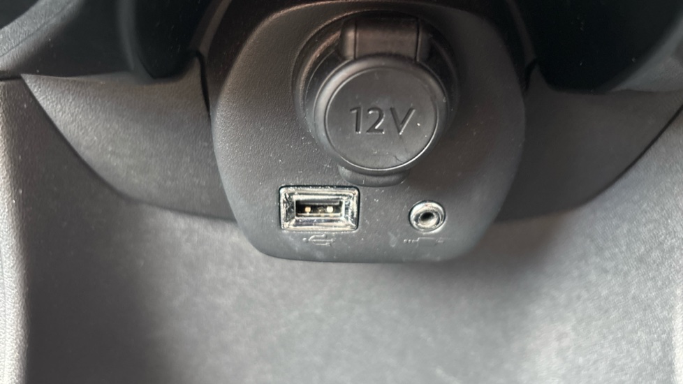 Citroen C1 1.0 VTi 72 Shine 5dr Petrol Hatchback - Image 28