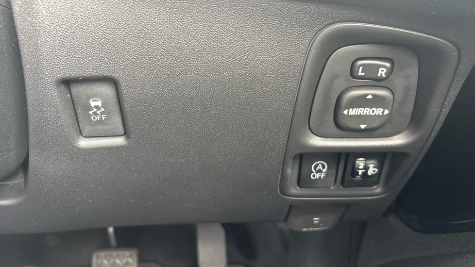 Citroen C1 1.0 VTi 72 Shine 5dr Petrol Hatchback - Image 34