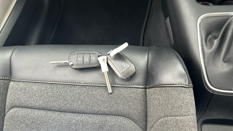 Citroen C3 1.2 PureTech 110 Shine Plus 5dr EAT6 Petrol Hatchback - Image 20
