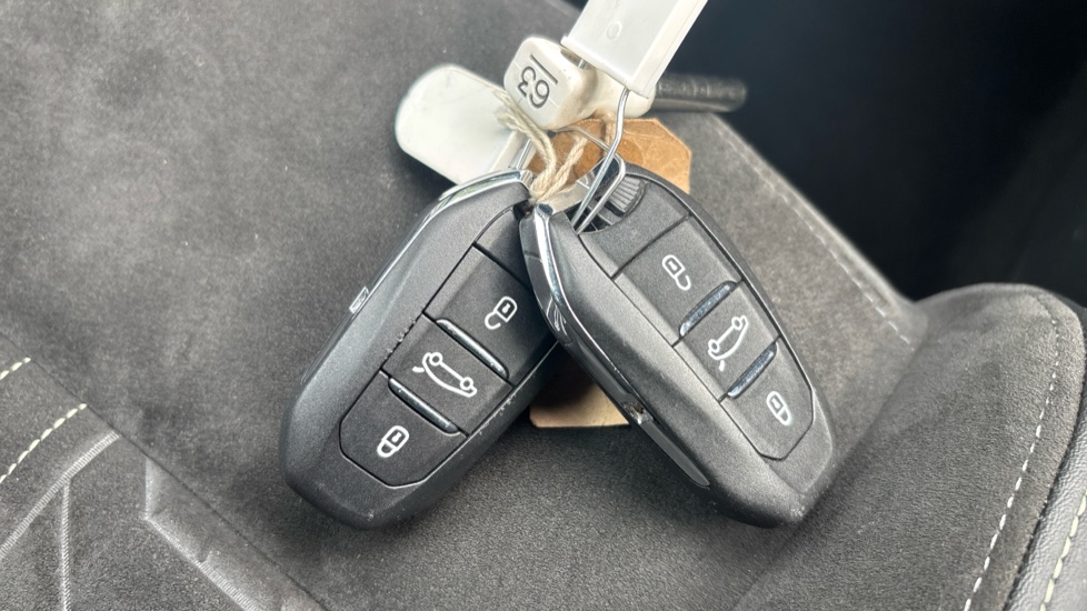 Peugeot 3008 157kW GT 73kWh 5dr Auto Electric Estate - Image 20