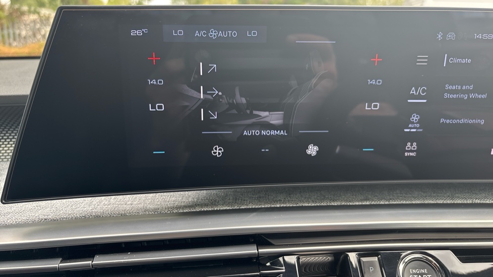 Peugeot 3008 157kW GT 73kWh 5dr Auto Electric Estate - Image 23