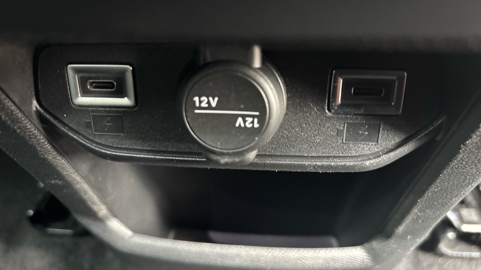 Peugeot 3008 157kW GT 73kWh 5dr Auto Electric Estate - Image 30