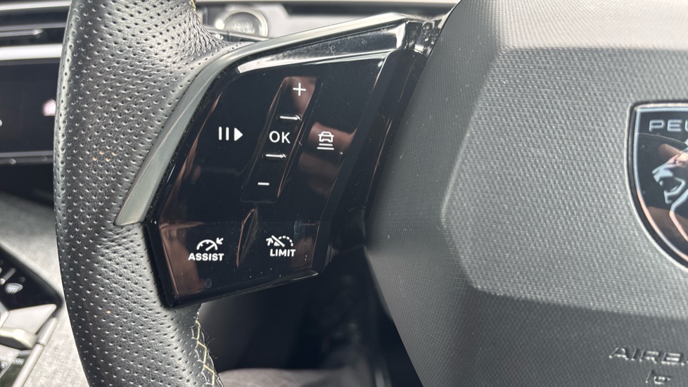Peugeot 3008 157kW GT 73kWh 5dr Auto Electric Estate - Image 31