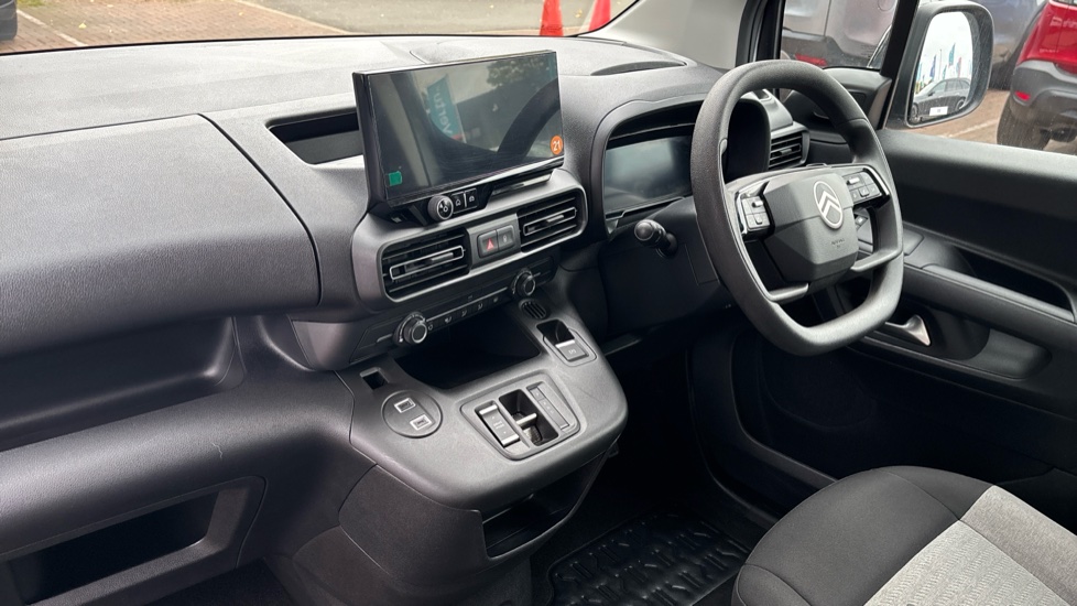 Citroen Berlingo 100kW Plus M 52kWh 5dr Auto Electric Estate - Image 9