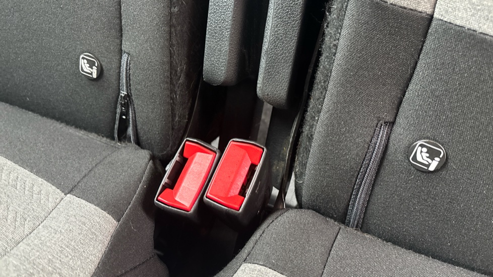 Citroen Berlingo 100kW Plus M 52kWh 5dr Auto Electric Estate - Image 17