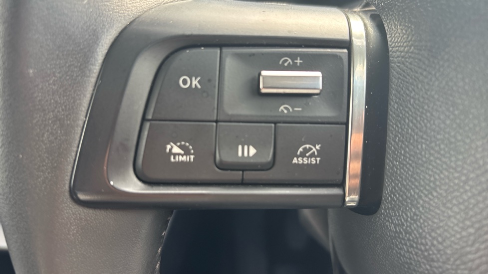 Citroen C4 1.2 PureTech [130] Max 5dr Petrol Hatchback - Image 32