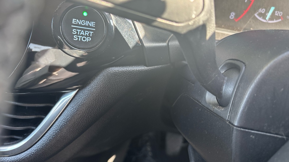 Ford Fiesta 1.0 EcoBoost Titanium 5dr Petrol Hatchback - Image 27