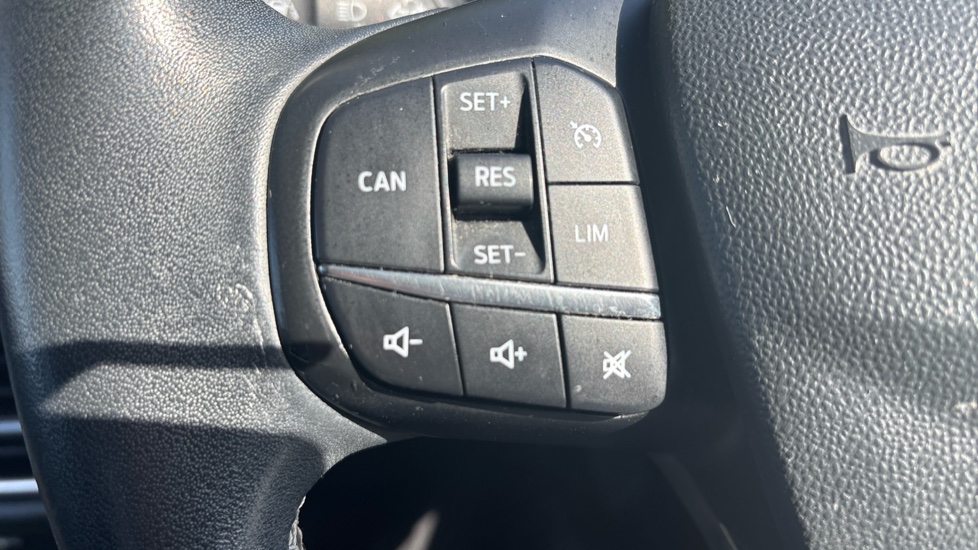 Ford Fiesta 1.0 EcoBoost Titanium 5dr Petrol Hatchback - Image 32