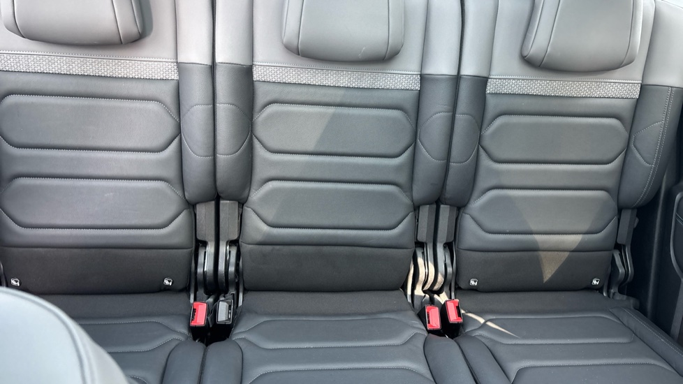 Citroen C5 Aircross 1.2 PureTech C-Series Edition 5dr EAT8 Petrol Hatchback - Image 15